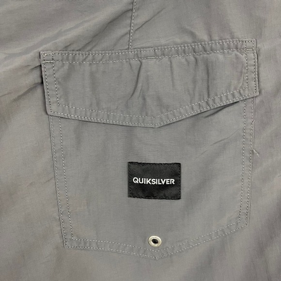 QUIKSILVER Men's Classic Yoke 17" Boardshort Swim Trunks Shorts Size 40 - Picture 8 of 16